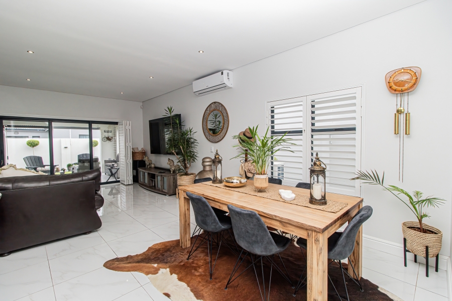 4 Bedroom Property for Sale in Sandown Western Cape